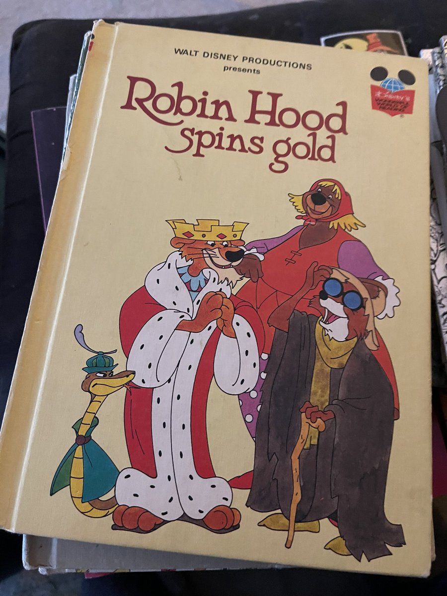 wickedspecialst's tweet image. Got these old kids books of mine too, gotta see what these go for with #disneycollectors