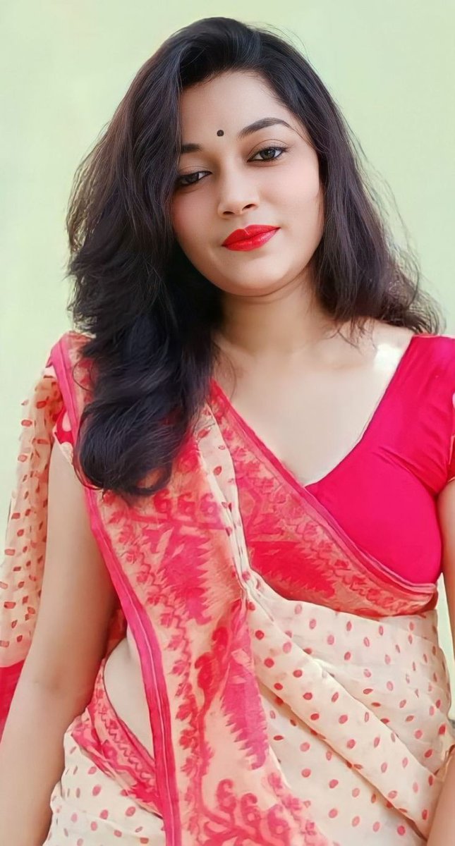 ReetaVe19101097's tweet photo. पहले जो था, वो सिर्फ़ तुम्हारी तलाश थी 
लेकिन जो तुम से मिल के हुआ है, ये इश्क़ है... https://t.co/RdtRutGcDm
