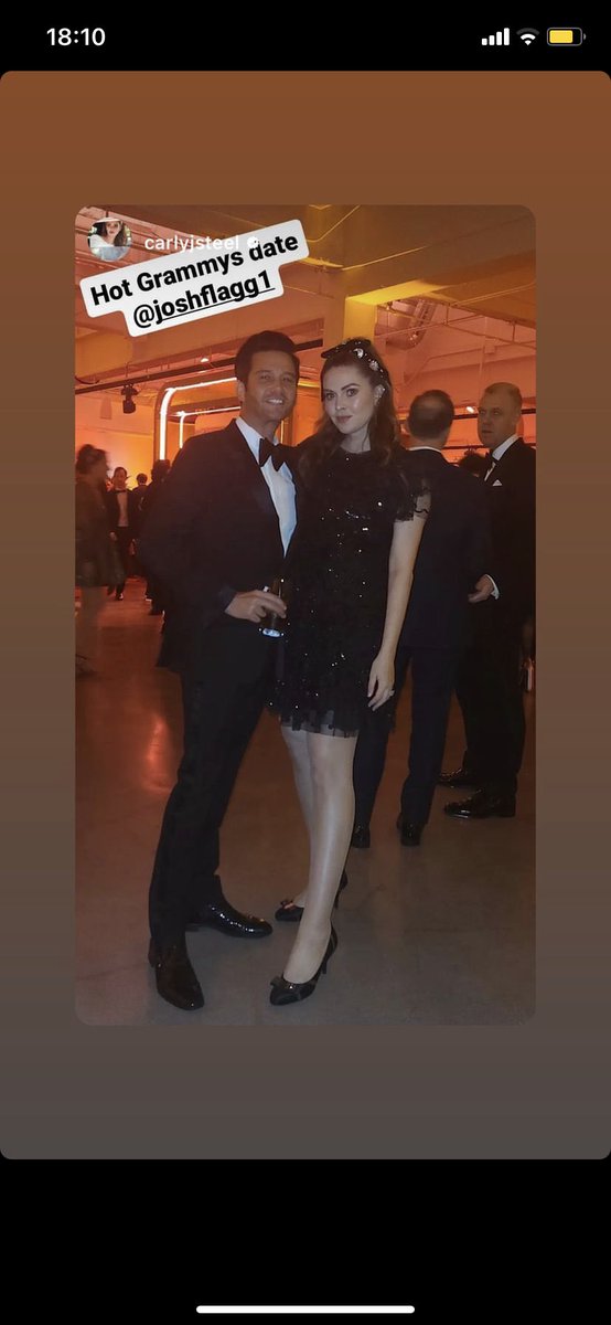 Beatricetpwk's tweet photo. il tizio della foto con louis era nello stesso luogo della ragazza della foto con harry quindi era lo stesso after party, a meno che sto tizio se ne è andato e ha incontrato louis da un’altra parte https://t.co/DBUoLpRY7P