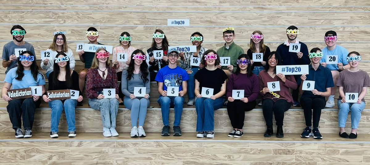 scclbuffs's tweet photo. Congratulations to our Top 20 students of the Class of 2023!! Another very talented and superb group of leaders! We are so proud of each of you! #riseandthrive @SCUCISD https://t.co/KqBrkTYf1H