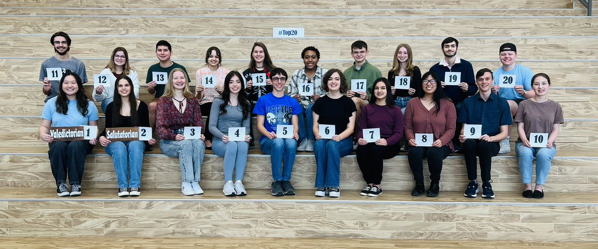 scclbuffs's tweet photo. Congratulations to our Top 20 students of the Class of 2023!! Another very talented and superb group of leaders! We are so proud of each of you! #riseandthrive @SCUCISD https://t.co/KqBrkTYf1H