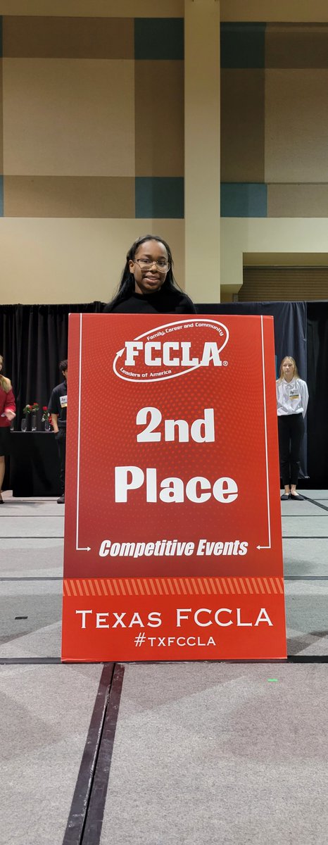 mark.williams@cfisd. tweet media