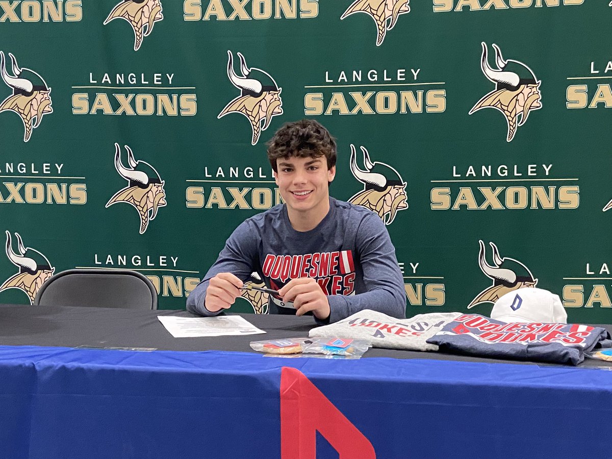 langleysports's tweet photo. CONGRATULATIONS Brendan Mansinne on ✍️ to play 🏈 @DuqFB. Duquesne is getting a heck of a competitor. #hail #2023 https://t.co/Lrr9igiHbM