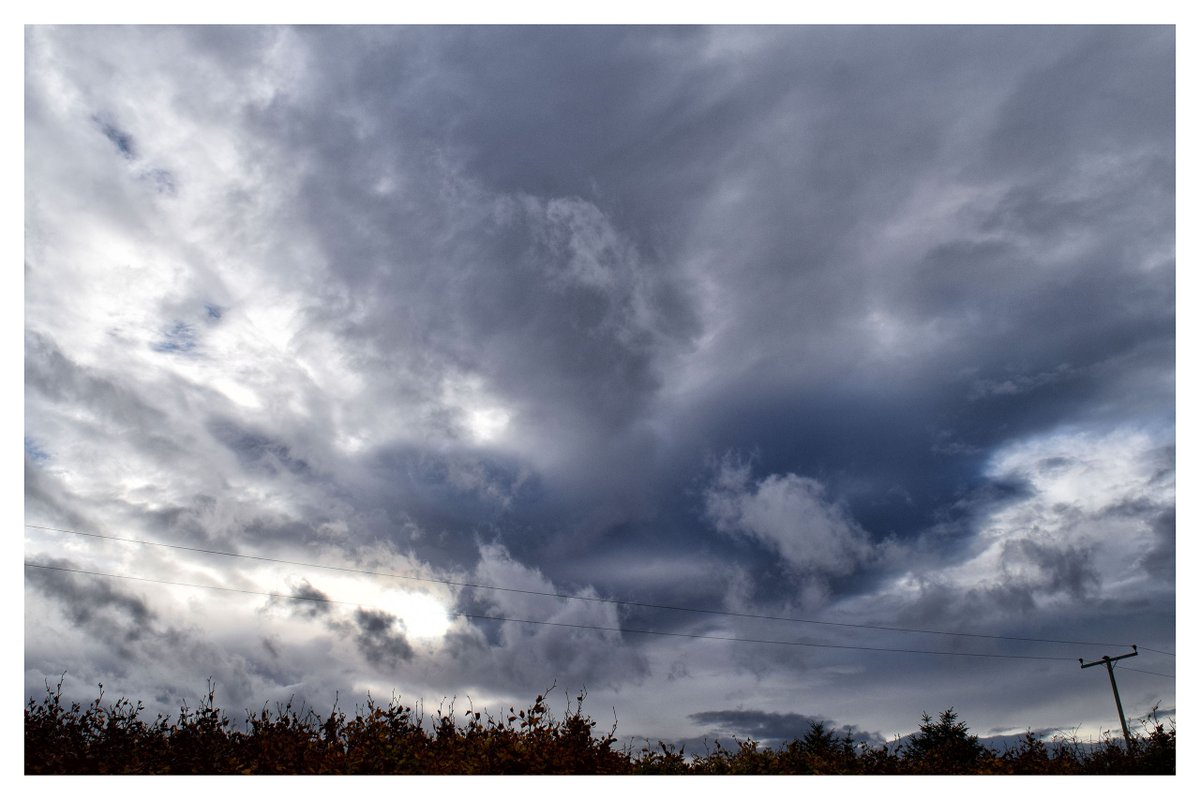 Particleclouds's tweet image. #clouded over overcast with clouds