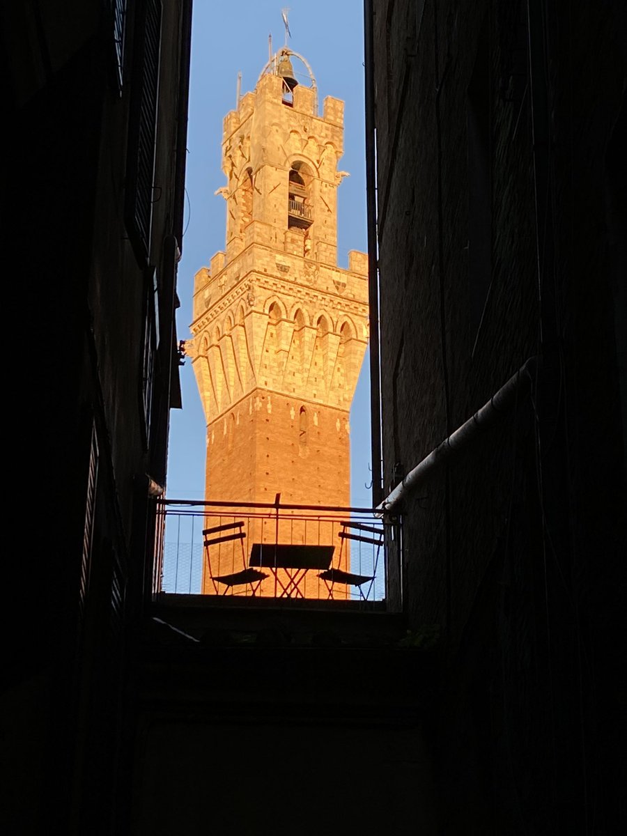 jmde99's tweet photo. Atardece en Siena https://t.co/50aM31lGDH