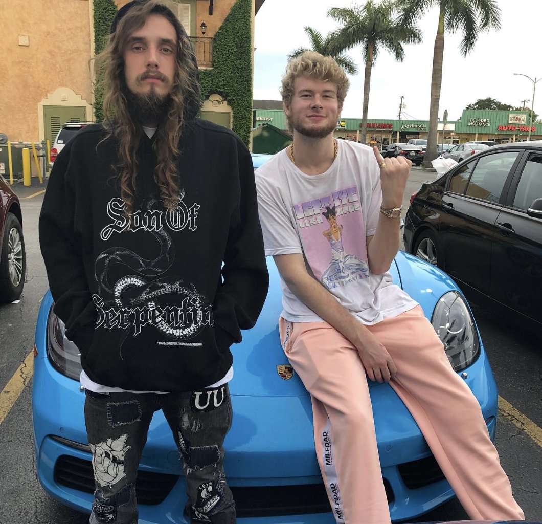 Pouyalilpou's tweet photo. me and @yunggravy back in 2019

(don’t be surprised if you hear him on my album) https://t.co/VttlnXOaK8