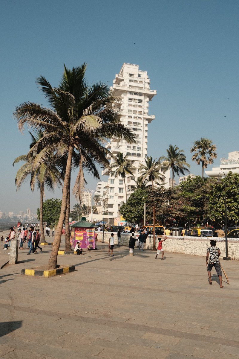 Impromptu game of cricket on Band Stand, Bandra West, Mumbai 🇮🇳