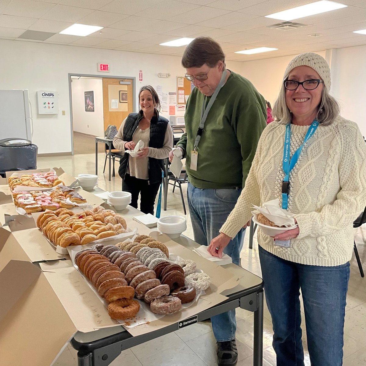 intervalaLLC's tweet photo. Our 7th anniversary celebration continued this week with a companywide donut extravaganza! We planned this sweet surprise to thank our talented team members for their hard work and commitment to doing their best for our customers.
#IntervalaLife #workanniversary #Cheersto7Years https://t.co/7HkkVj4ROq