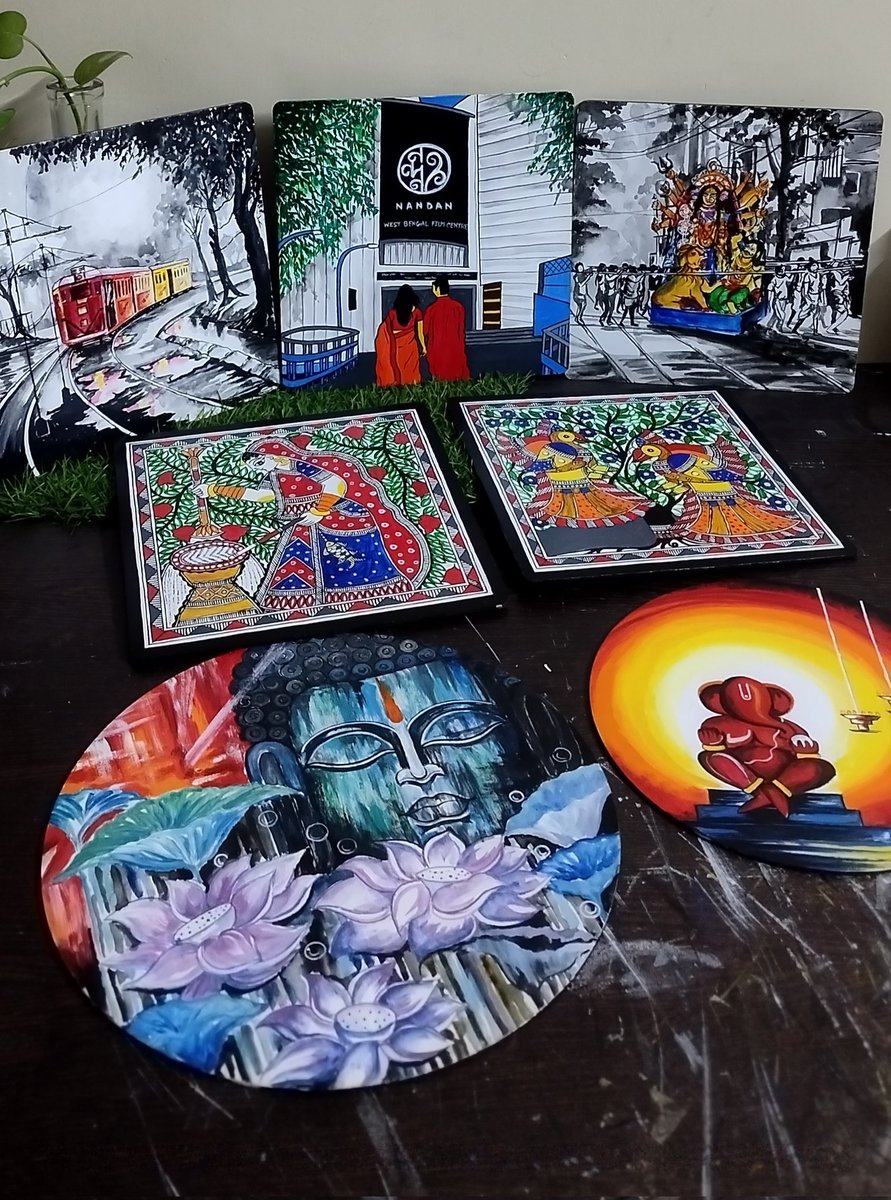 soumisantra8410's tweet photo. 3 kolkata themed wallplate, 2 madhubani wallplate, 1 buddha and 1 ganesha.
#orderwork
#handpainted
#ArtistOnTwitter https://t.co/PksLp9O1Hz