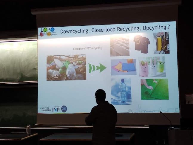 Our colleague and @LCPO_PolyGreen team member @Grau_Etienne is currently giving a talk on plastic waste management to the students of the ENSMAC engineering school of @BordeauxINP !