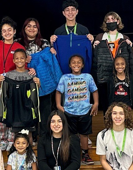TR PALS are keeping our Roosevelt Cluster littles nice and warm. Recently the club held a winter coat donation drive for students at Montgomery Elementary. Together we can work to keep everyone warm one jacket at a time!