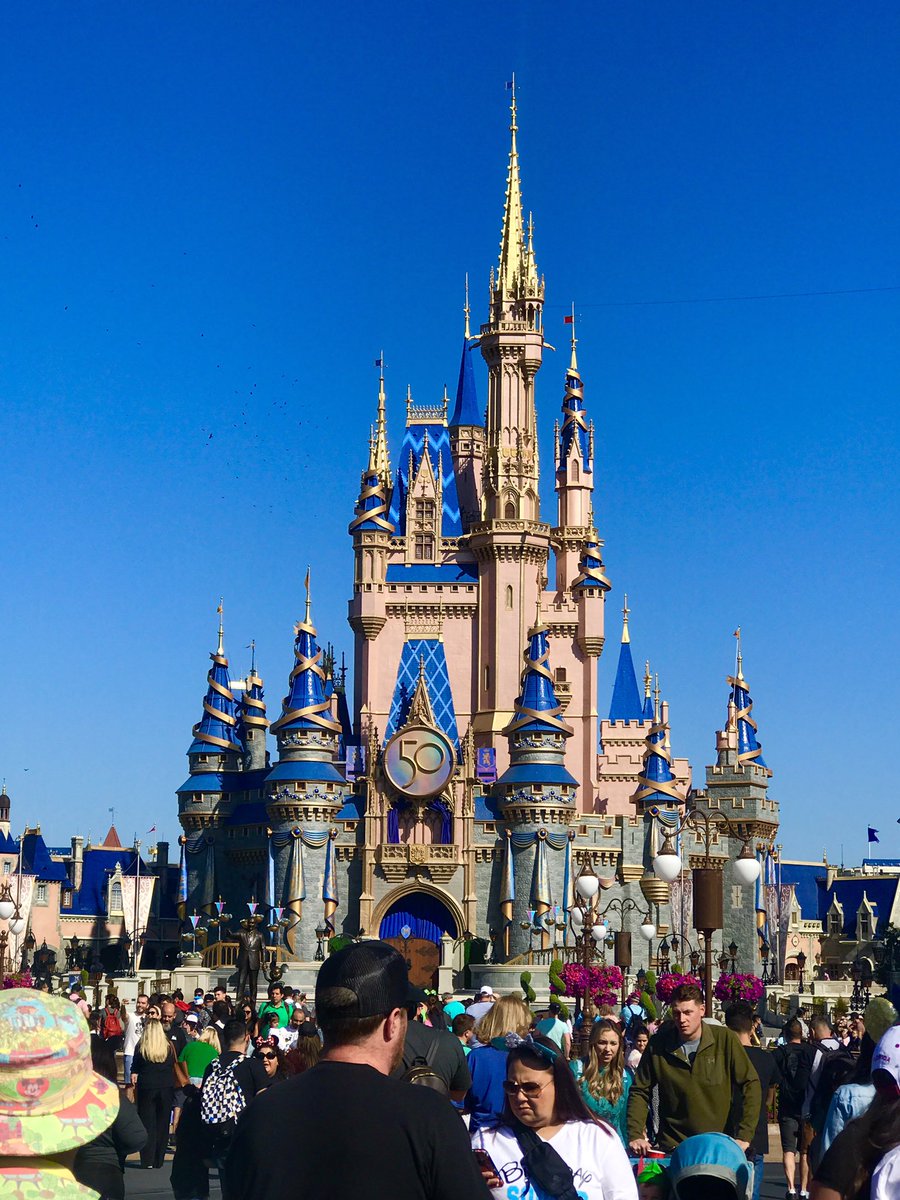 Haven’t been to Magic Kingdom in years 🏰