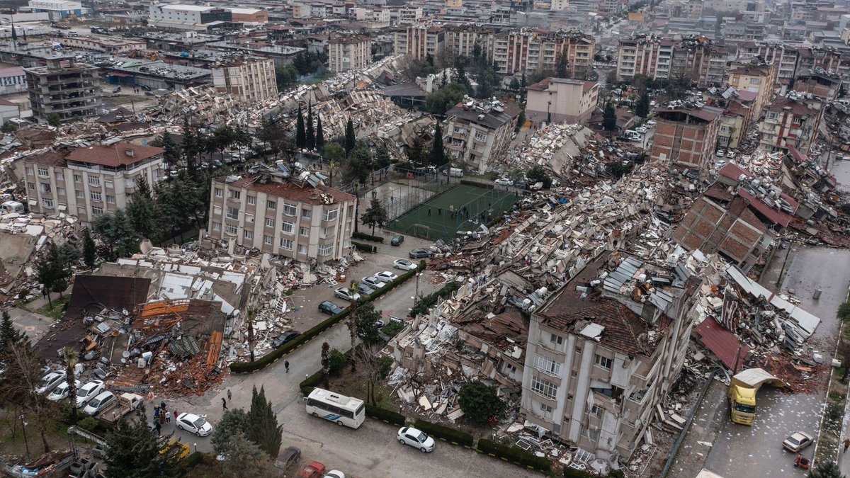 epipeny's tweet photo. PLEASE HELP TO SHARE &amp; DONATE TO TURKEY AND SYRIA #DEPREM

TURKEY
- AKUT https://t.co/Gb2EeNdXJc
- Red Crescent https://t.co/ZqmpJKi2xH
- AHBAP https://t.co/4sRJV3bDZO

SYRIA
- Molham https://t.co/CKB6SpYHlF
- SAMS https://t.co/VhXpciSC6B
- AFH https://t.co/qVfHwMYcnJ https://t.co/icVABjzeM9