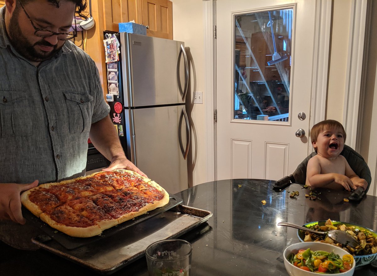 nofunfinn's tweet image. If you live around Cambridge and like pizza 🍕, my great friend Enzo is running a pizza pop-up out of @cloverfoodlab's Inman Square location. In my actual, honest opinion, this is THE BEST pizza you can get around here. Preorder only! Try and get some! enzospizzapie.com