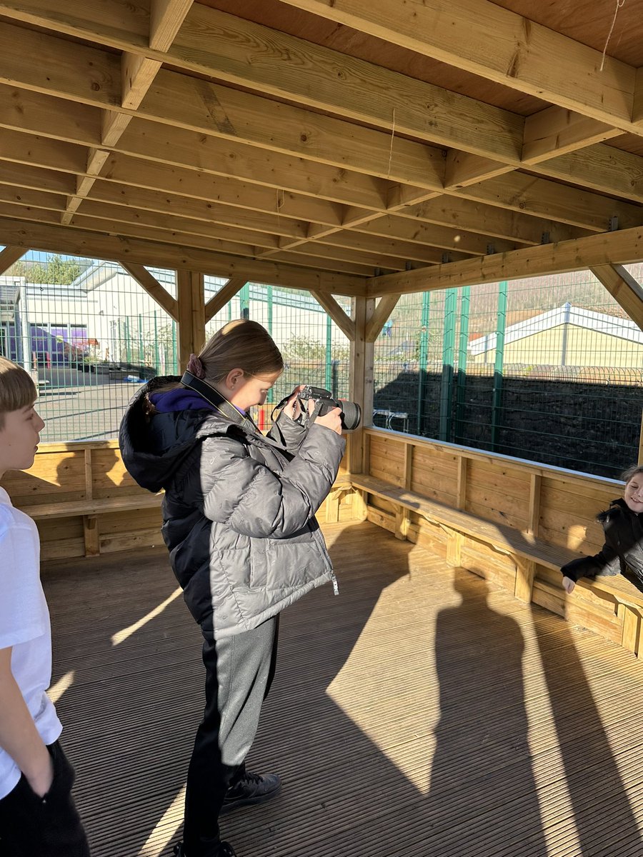 Year 6 really enjoyed their session with <a href="/CCreadigol/">Cymoedd Creadigol</a> Abril today planning their movie and beginning rehearsals 🎥
