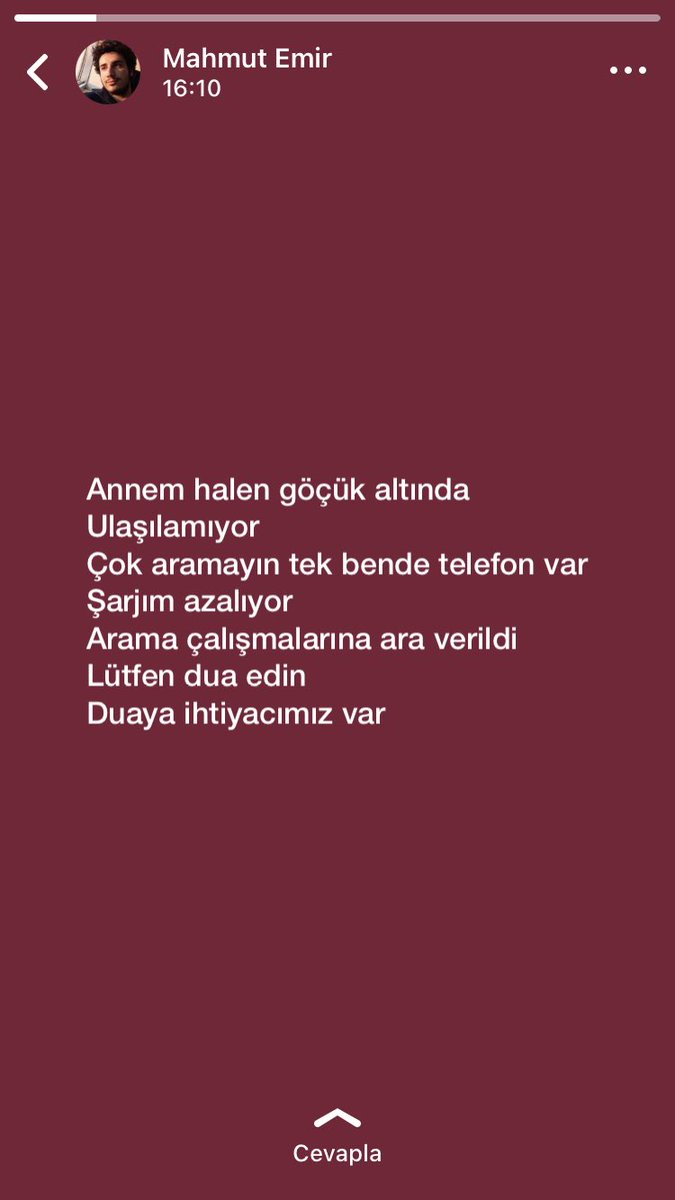 cirkinbetus's tweet photo. Lütfen artık biri gitsin. Hava da çok soğuk. Şarjı da bitecek. Bakın Yenimahalle umutkent sitesinin tamamı çökmüş. Sadece benim ailem değil birçok çoluk çocuk var enkazda. ÖLÜME Mİ TERK EDECEKSİNİZ ? @DepremDairesi @AFADBaskanlik @haluklevent #deprem #afad #enkazaltındayım #enkaz https://t.co/qzNwRRQuDp
