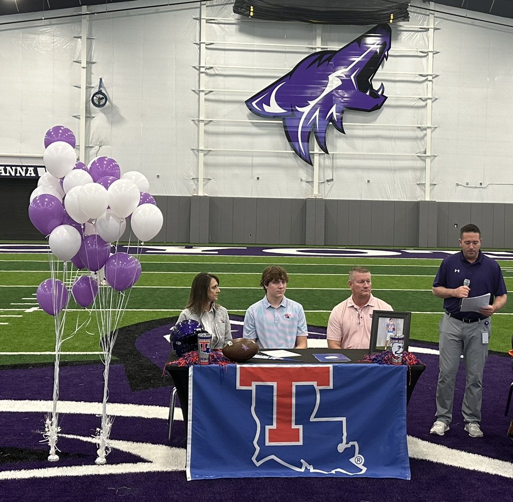Congrats to <a href="/evanbullock8_/">Evan Bullock</a> for signing with <a href="/LATechFB/">LA Tech Football 🏈</a> 

#CU on Saturdays