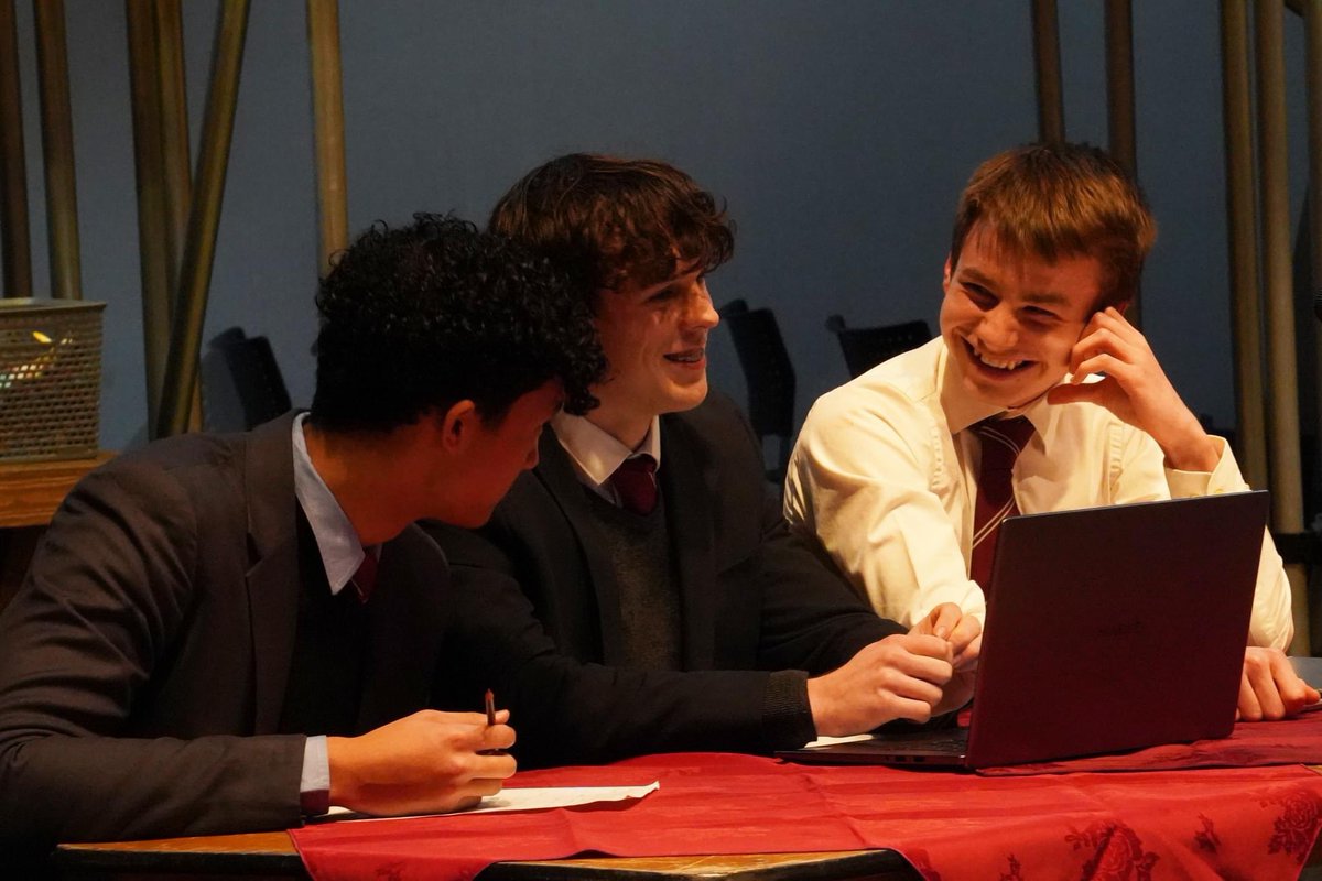 BromsEnrichment's tweet photo. (2/2) In Cobham Theatre, the audience listened to the motion by School (proposition) and Hazeldene (opposition): 'This house believes that the Covid experience brought significant benefits to humanity'. #BromsEnrichment #BromsHouses #SchoolActivities #SchoolDebating https://t.co/4gH8hP2zBC