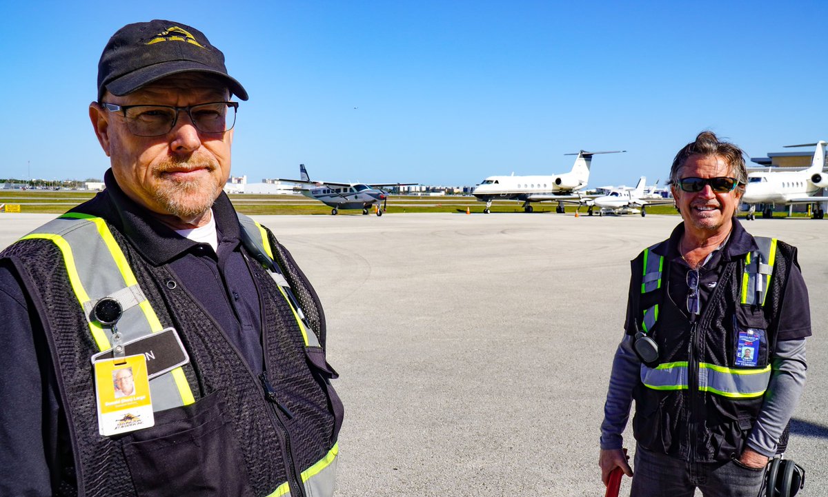 Happy Monday from the #ramplife crew, Don and Mark. #praetor500 💪

#yelvingtonjetaviation #Jet #Planes #CustomerService #Aviation #kdab #avgeek #avgeeks #FBO #FiveStarService #fixedbaseoperator #privateairterminal #corporatejet #jetlife #techstop