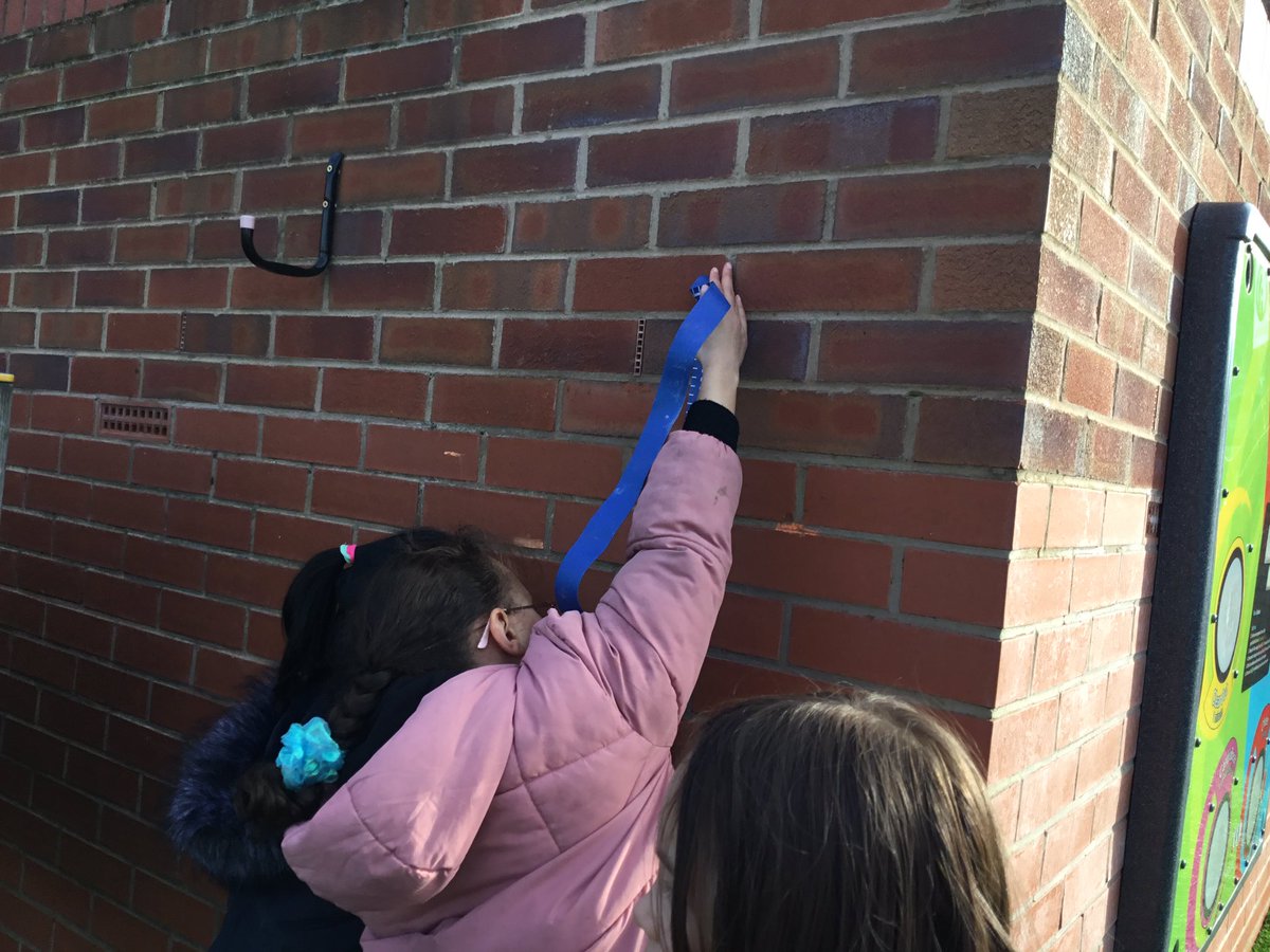 PleasantScience's tweet photo. Year 2 were discussing the importance of exercise to stay healthy. We checked our pulse before and after exercise. We then carried out an investigation to see if the tallest in our class were the fastest runners. @C2Pleasant @PleasantStPrim https://t.co/80f9ksIssz