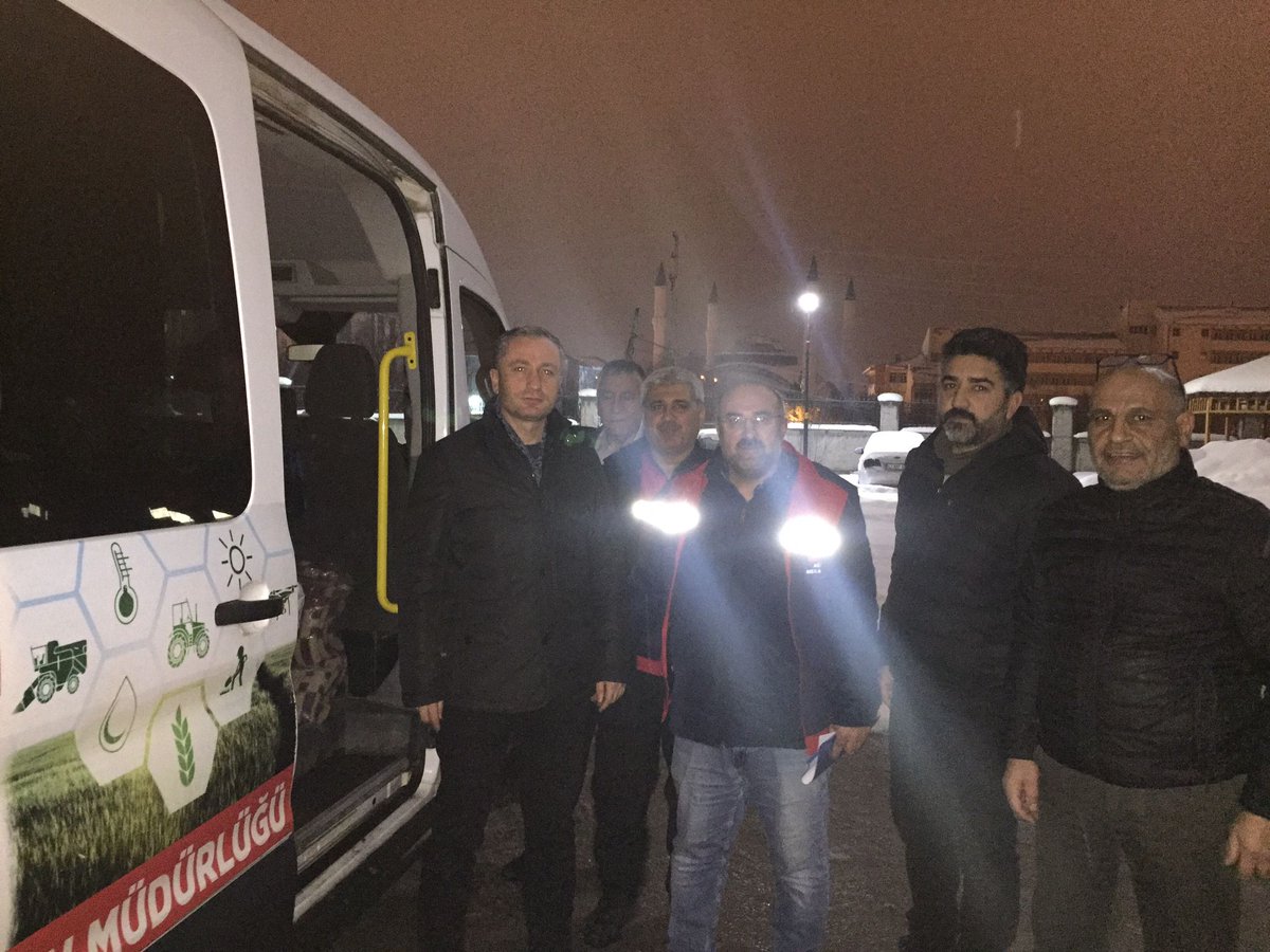 agrimem's tweet photo. İl Milli Eğitim Müdürü Hasan Kökrek, okullarda görev yapan öğretmenlerden oluşan AĞRI MEB AKUB Arama ve Kurtarma Birimi Ekibini (AFAD)koordinesinde deprem bölgesinde arama ve kurtarma çalışmalarına katılmak üzere Gaziantep iline yolcu etti.
Geçmiş olsun Türkiye
@DrOsmanVarol https://t.co/Zd1rKKYUYn