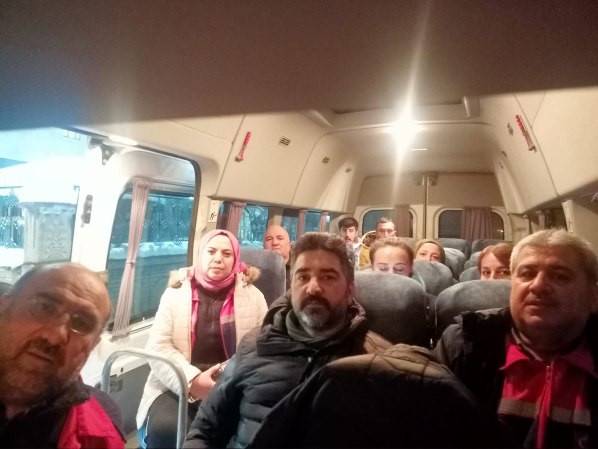 İl Milli Eğitim Müdürü Hasan Kökrek, okullarda görev yapan öğretmenlerden oluşan AĞRI MEB AKUB Arama ve Kurtarma Birimi Ekibini (AFAD)koordinesinde deprem bölgesinde arama ve kurtarma çalışmalarına katılmak üzere Gaziantep iline yolcu etti.
Geçmiş olsun Türkiye
<a href="/DrOsmanVarol/">Dr Osman Varol</a>