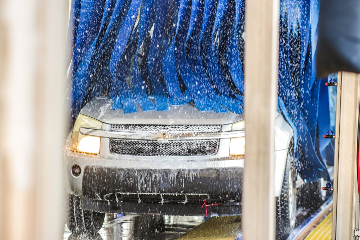 Your car deserves a spa day -- and we're just the place to bring it for a clean shine! 🤩 #zoomcarwash #GoZoom #carwash #detailing #autodetailing #detailerofinstagram #sofreshandsoclean #carwashday #lovemycar #carlove #houston #webstertx #clutchcity #cleancarsofhouston