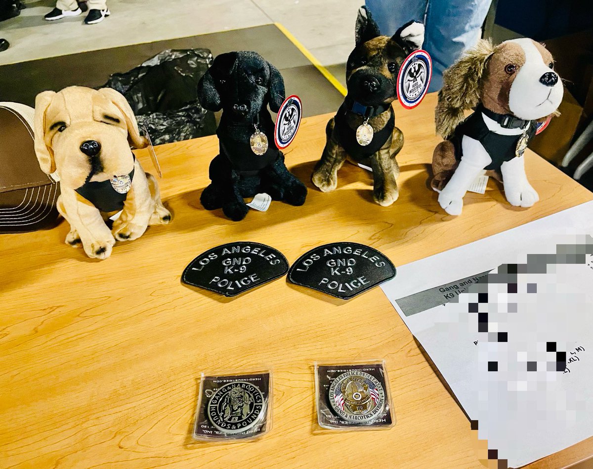 LAPDCARRANZA's tweet photo. We are honored to host the National Police Bloodhound Association @LAPDHQ ! #NPBA is the oldest law enforcement Bloodhound association in the country, and the most experienced when it comes to the utilization of the Trailing Bloodhounds. #LAPD Swag: https://t.co/BvjVqqzL1D https://t.co/cyR05ONt3B