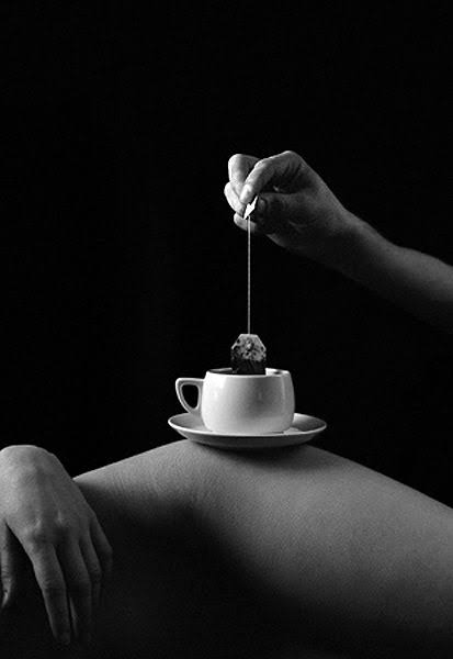 LegoGramas's tweet photo. - ¿Quieres que te prepare algo? 
- Si, un Té, por favor, ¿De qué tienes?
- Tengo...
Té negro,
Té verde,
Té de limón,
Té Deseo,
Té Quiero, y
Té espero esta noche

#erotuits #eroticoaquelarre #legogramas #te https://t.co/F3CeoTtxFt