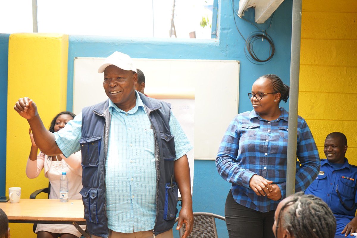 TheActionKenya's tweet image. Last week, Ibuka Program Mentors engaged with judges, human rights lawyers and law enforcement officers during a legal aid clinic at our HQ in Kibera. They explored reporting procedures and access to justice for women and girls with disabilities.
#RecapMonday #AccessToJustice