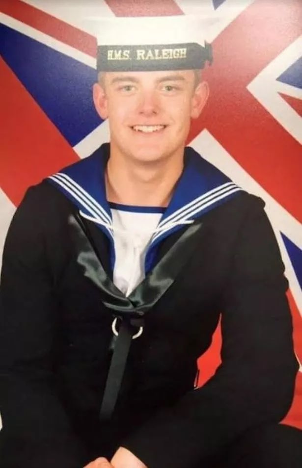 Last night we say the efforts of @HMSQNLZ medical team to try and save our friend Daniel. We miss him every day and his loss reminds us how crucial mental health is. If you are struggling to need help please just ask. #MentalHealthAwareness #nooneleftbehind