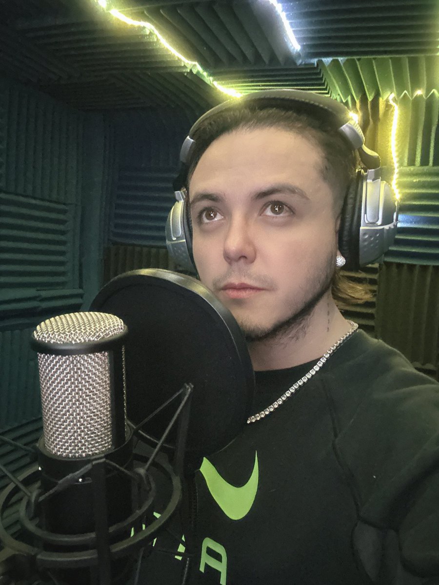 Alan Fernando (@alanfernandov) on Twitter photo Amigos estoy feliz de grabar este anime, es uno de los mejores! Me divierto tanto en cada capítulo, tenia mucho que no me reía tanto en cada grabación! Gracias por este proyecto y personaje <a href="/Anime_Onegai/">Anime Onegai</a> #JennyMedel <a href="/AleDelint_/">AlexDelint</a> #SKETDANCE #bossun Amigos estoy feliz de grabar este anime, es uno de los mejores! Me divierto tanto en cada capítulo, tenia mucho que no me reía tanto en cada grabación! Gracias por este proyecto y personaje <a href="/Anime_Onegai/">Anime Onegai</a> #JennyMedel <a href="/AleDelint_/">AlexDelint</a> #SKETDANCE #bossun
