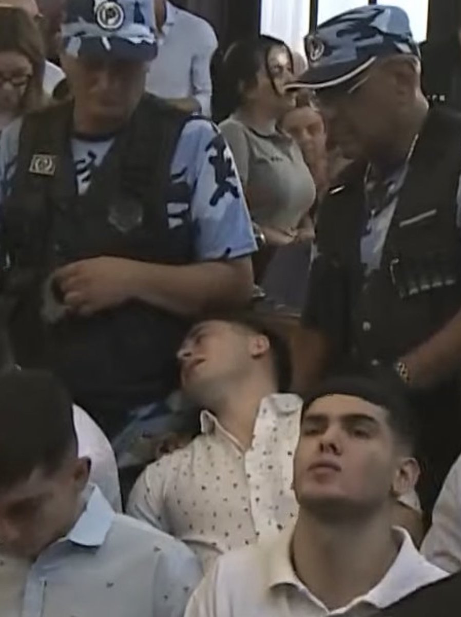 cuando ya acabaste pero la sigue chupando