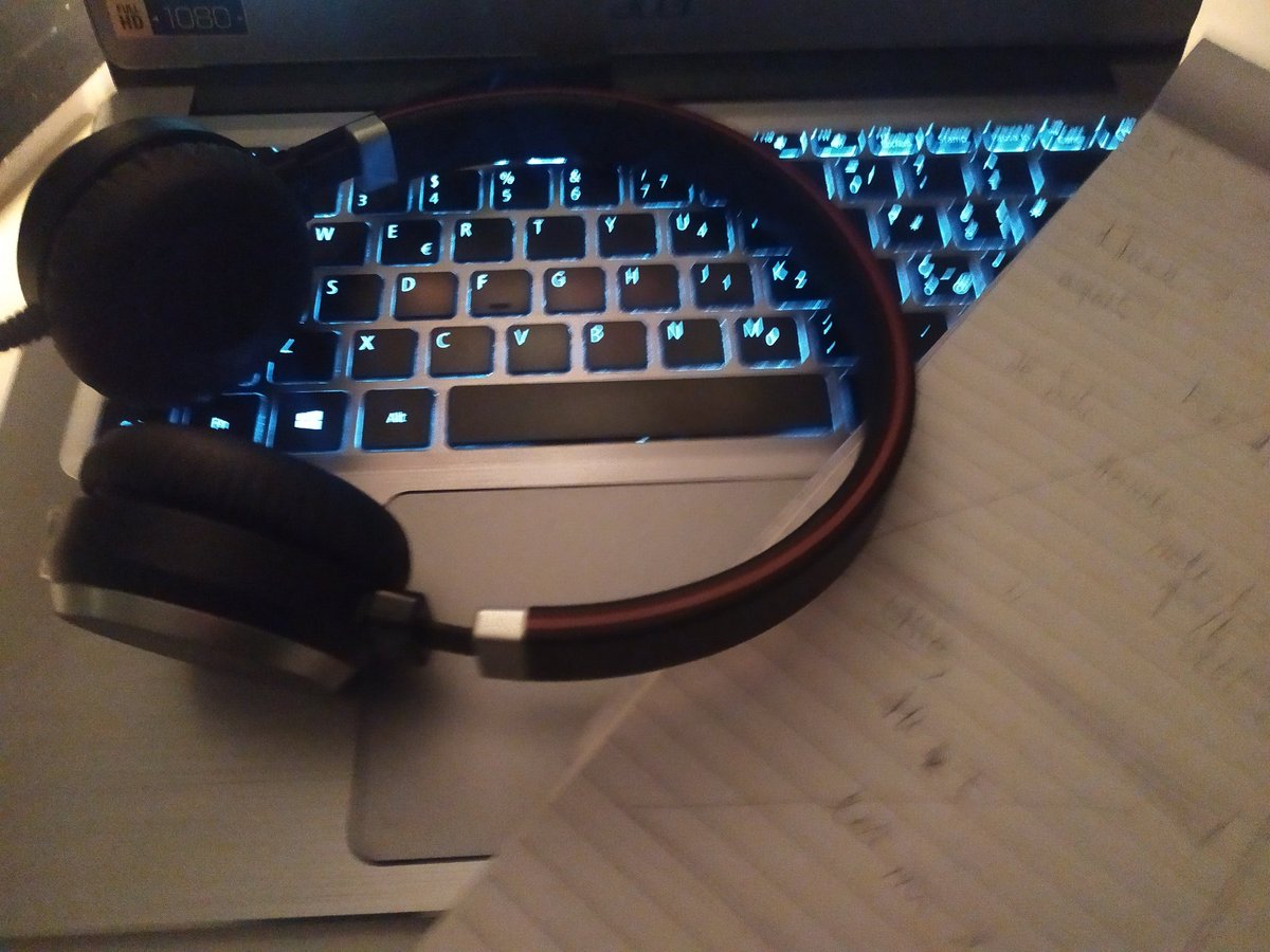 ACheccarelli85's tweet image. Consecutive interpreting days...
 🎧🎙️🤗 #1nt 
#remoteinterpreting #consecutiveinterpretation #consecutiveinterpreting 
#interpreterslife 
#businessinterpreter