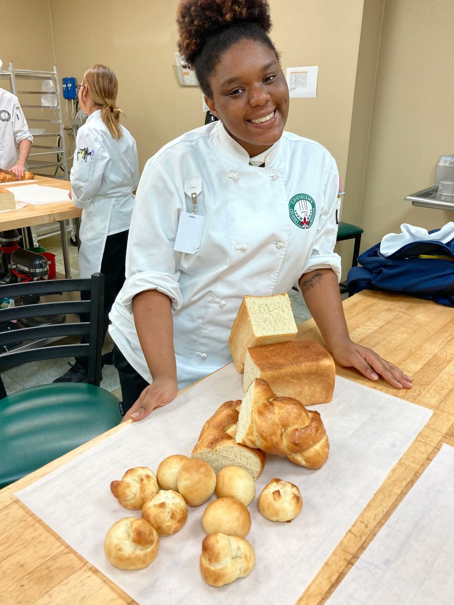 Begin your culinary journey at #LCI! Apply today: buff.ly/3LZ3jCy 

#laculinary #learncreateinspire #culinaryarts #culinaryschool #culinarystudent #culinaryeducation #cheflife #geauxlocal #gobr #batonrouge #bakingandpastry #pastrystudent #BRproud #louisiana #LCI