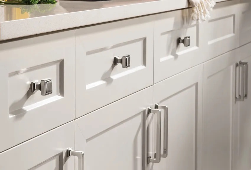 Bauerware's tweet image. Modern Hardware for Today’s Home The Transcend collection features modern cabinet hardware for today's transitional spaces and offers a coordinating mix of shapes, sizes, and finishes to fit any kitchen or bath setting.
