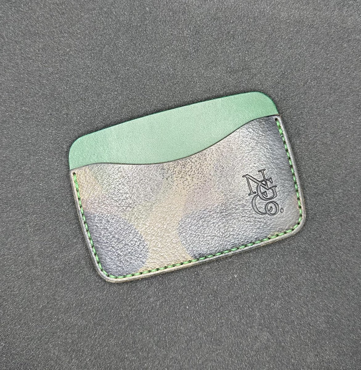 NATSGoods's tweet photo. Minimalist Card Holder 

Leather: Conceria Walpier - Buttero - Veg Tanned Leather &amp; La Perla Azzurra - Camouflage, Vegetable Tanned.
Color: Green &amp; Stone Camo.
HANDMADE IN USA 🇺🇸

https://t.co/6McEtuCrth

#handmade #handmadewallet #leatherwallet #wallet #cardholder #camo #edc https://t.co/RW8kudKoXF