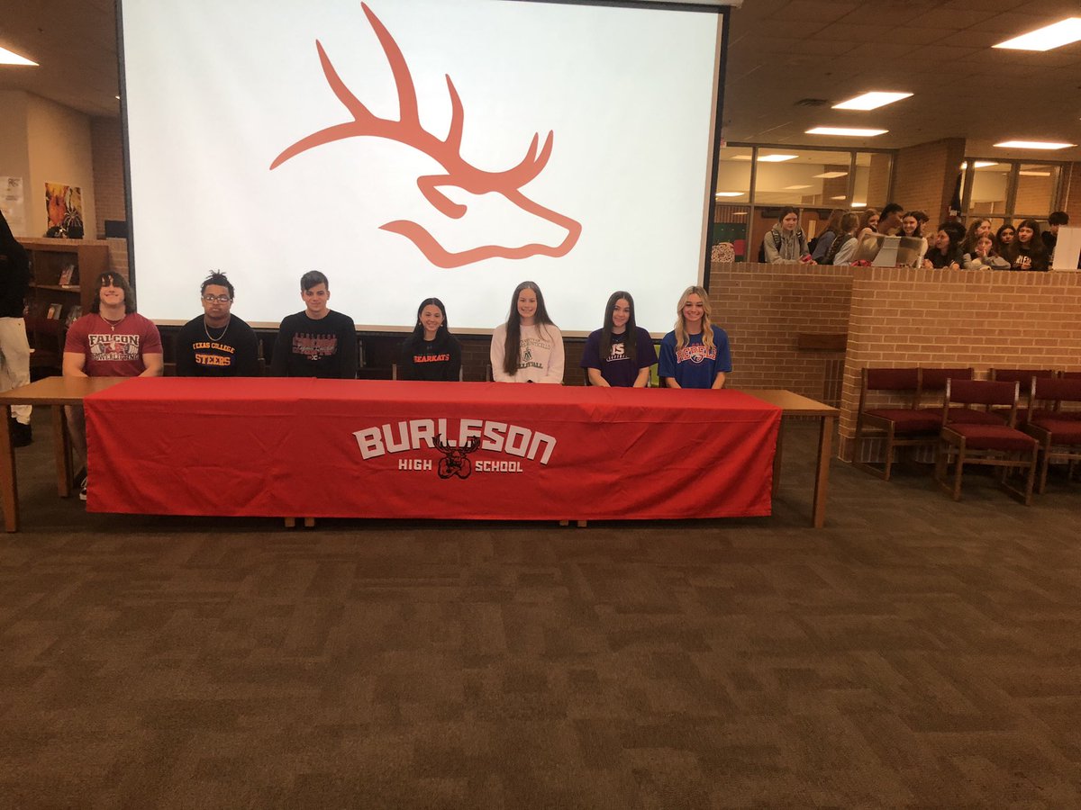 Congratulations to senior Lennon Porter for signing her Letter of Intent to play <a href="/BearkatsSOC/">Sam Houston Soccer</a> So proud of you!
