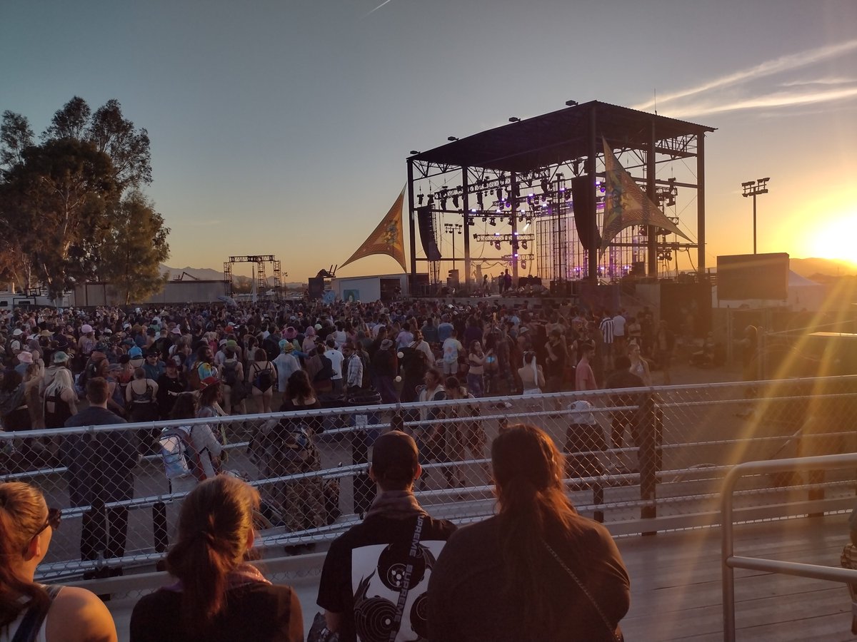 mappyman's tweet photo. Just ending a wonderful weekend at #gemandjam festival in Tucson, Arizona. Whatta rush! https://t.co/2AIw4wvhgD