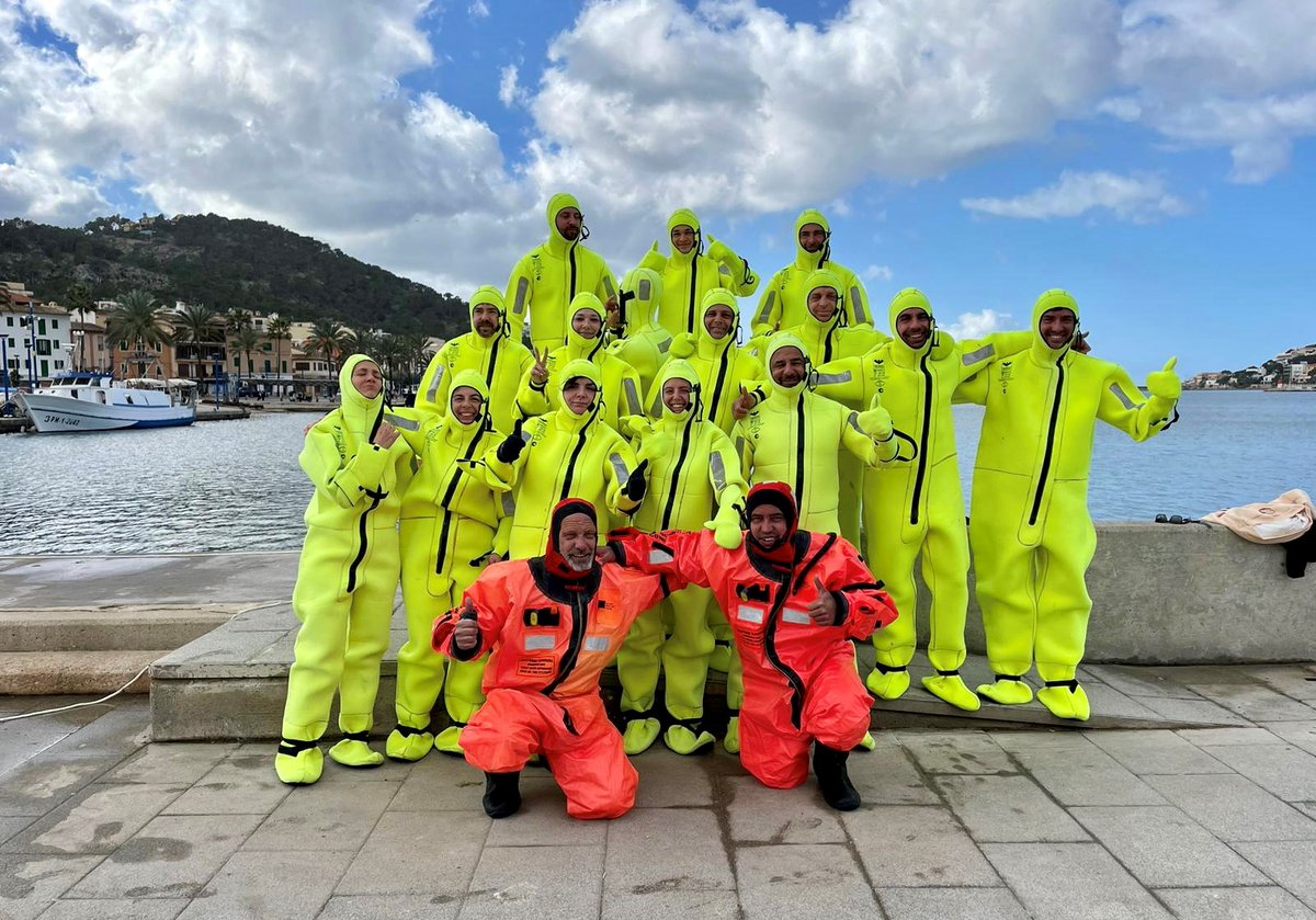 They did it!  After two weeks of intensive training, Team Ferran Marine passed 𝙎𝙏𝘾𝙒 training.  Fingers crossed they never have to use their new skills in fire fighting🔥, personal survival🏝️ and first aid💉(😱). 

#STCW #STCW95 #safetyatsea #Mallorca #yachting #EscueladelMar