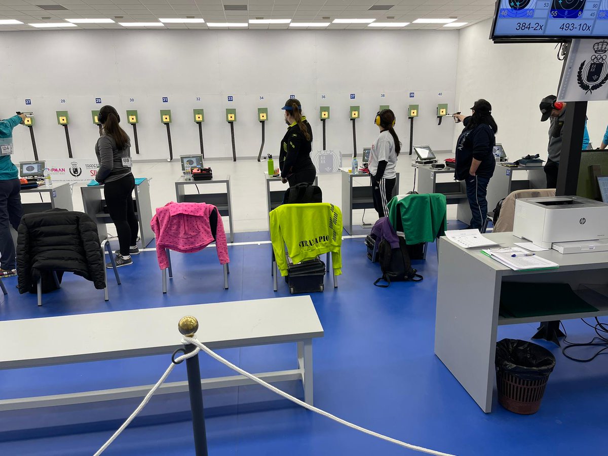 rfedeto's tweet photo. ♀️ Dama Veterana

🥇 Helena Marcelle Van Scharremburg
🥈 María de los Ángeles Alonso
🥉 Eva Mónica Froberg

♂️ Máster

🥇 Carmen Espasa

👏 ¡Felicidades a todos, excelente competición!

#CopaRey2023 #10metros #MolinaDeSegura #Murcia @TiroMurcia https://t.co/8za6jBNcru