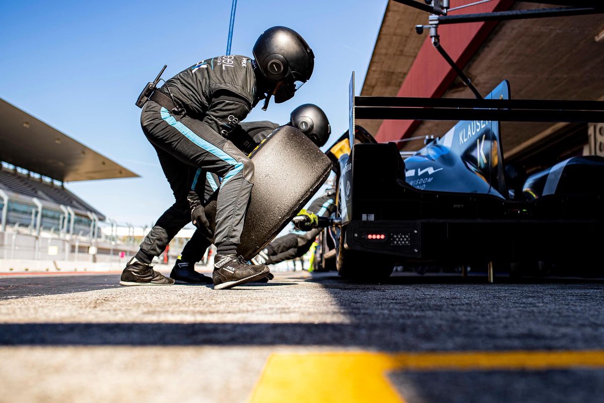 Awesome #ELMS entry list with 42 cars! Glad to be part of it !! 
3️⃣7️⃣ ORECA 07 LMP2 Pro/Am: #AlexCoigny <a href="/malthejakobsen_/">Malthe Jakobsen</a> <a href="/Nico_Lapierre/">Nicolas Lapierre</a>
4️⃣7️⃣ ORECA 07 LMP2: <a href="/pechito37/">Jose Maria Lopez</a> #VladLomko &amp; #ReshadDeGerus
1️⃣7️⃣ Ligier JS P320 LMP3: #AdrienChila <a href="/alexgarciag24/">Alex Garcia</a> <a href="/Marcossiebert1/">Marcos Siebert</a>