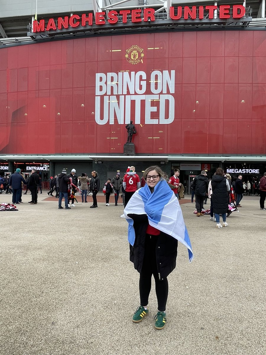 CraigDixon10's tweet photo. Great day out at OT watching @ManUtd - @elladixon06 especially enjoyed watching @LisandrMartinez 😍🔴⚫️ https://t.co/fJmazYQam7