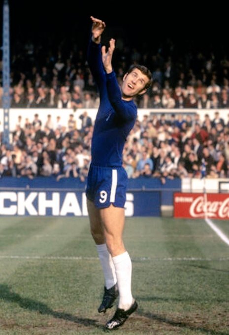 Some Peter Osgood for your Monday, fellow #Chelsea fans. 👑

Have a great week and look after yourselves. 💙

#CFC #KTBFFH