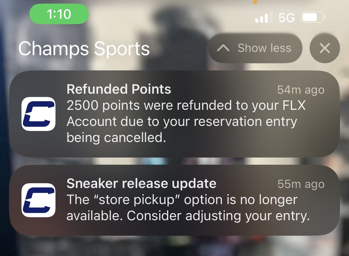 Los35C's tweet photo. 🤔🤔🤔🤔😡😡😡🤬🤬🤬@champssports @footlocker  WTH MAN? WHAT IS THIS https://t.co/6ddoBkqP6e