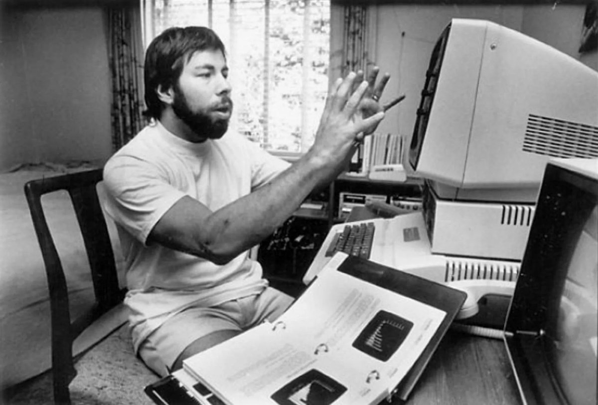 techstripped's tweet image. #TodayInTechHistory

February 6, 1986 - Steve Wozniak, the co-founder of Apple Computer, decides to leave to pursue other interests. Reportedly he was unhappy that the company was devoting most of its resources to the Macintosh at the expense of the Apple II
#history #apple #tech