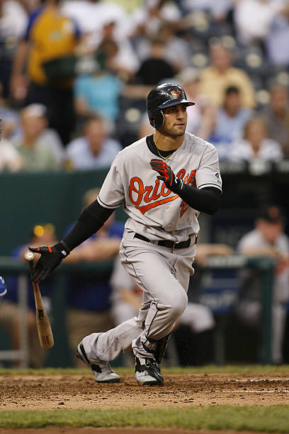 TheBaseballTM's tweet photo. Nick Markakis had a solid rookie year, batting .291 with 16 HR and 62 RBI. He finished 6th in AL Rookie of the Year voting, in a year where the award was won by future Hall of Famer, Justin Verlander.
#Markakis #Orioles #MLB https://t.co/ZWypN7DZq4