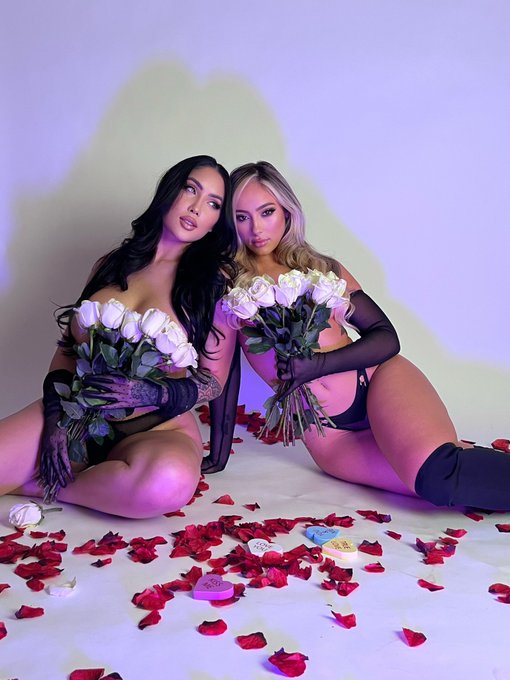 The collabs I&rsquo;ve been dropping lately is 👩🏻&zwj;❤️&zwj;💋&zwj;👩🏻🔥🤌🏼 https://t.co/ItwoNur42W https://t.co/2746X5Dx<a href="/tag/onlyfanspromo"class="tags"><span>#onlyfanspromo</span></a><a href="/tag/ofcontent"class="tags"><span>#ofcontent</span></a><a href="/tag/ofcreator"class="tags"><span>#ofcreator</span></a><a href="/tag/mariemadore"class="tags"><span>#mariemadore</span></a>