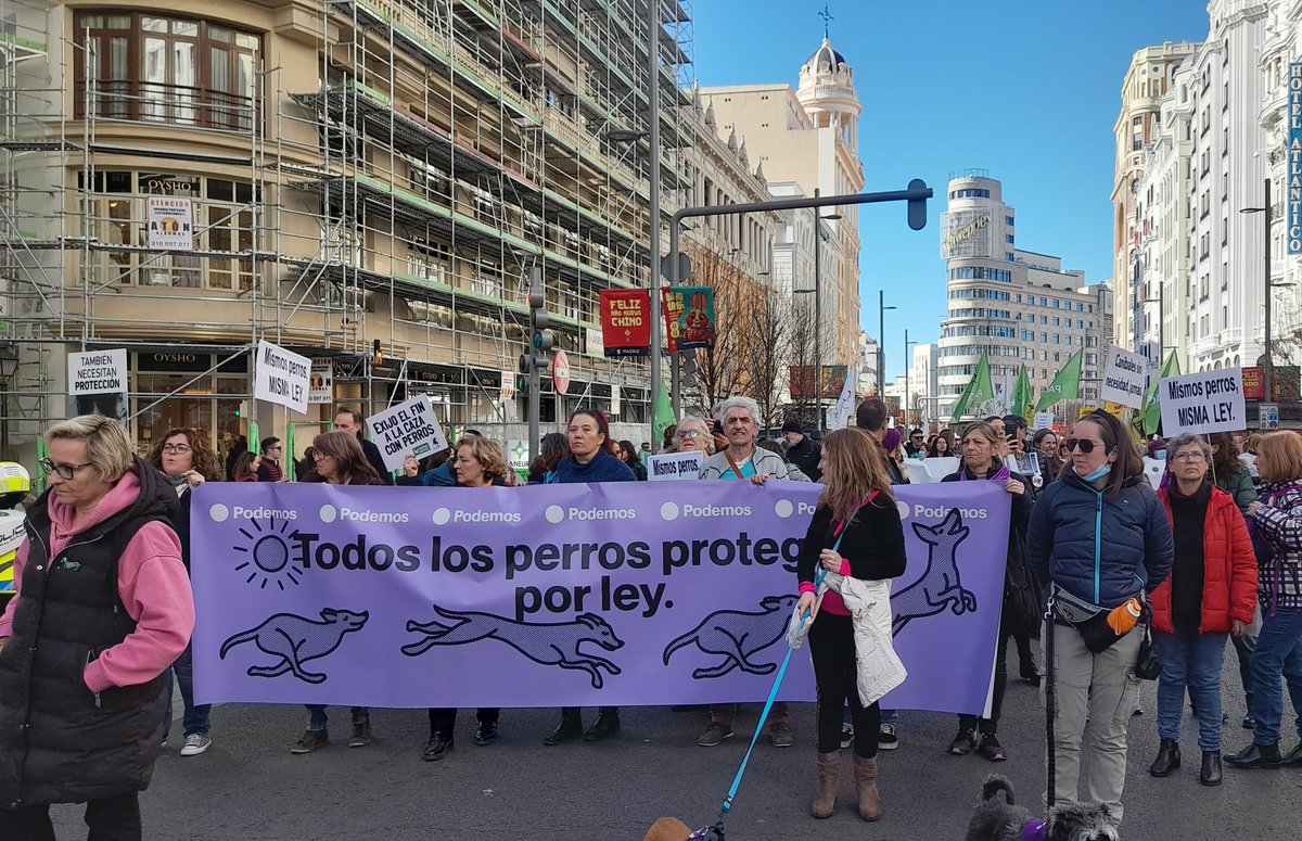 #SanchezConElMaltratoAnimal
<a href="/sanchezcastejon/">Pedro Sánchez</a> <a href="/gpscongreso/">PSOE Congreso</a> <a href="/desdelamoncloa/">La Moncloa</a>
La falta de empatia del <a href="/PSOE/">PSOE</a>  con los perros de los cazadores, que suponen el 80% de los abandonos en España, es totalmente incomprensible.