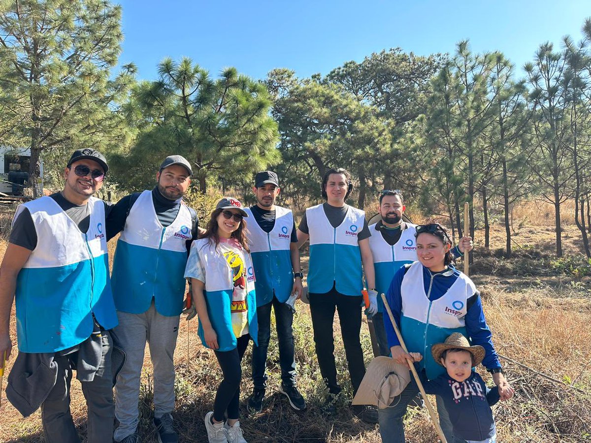 ejccgdl's tweet photo. El día de ayer empresarios jóvenes en conjunto con inspira realizamos actividades de limpieza del bosque de la primavera con el fin de prevenir que los incendios se propaguen en la temporada seca que está por llegar. https://t.co/8Sh8X7l3RL